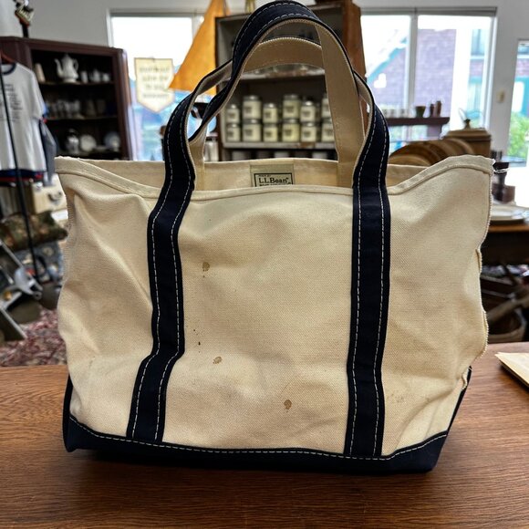 L.L. Bean Handbags - Vintage L.L. Bean Navy Boat and Tote Bag Medium